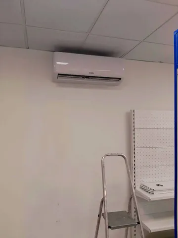 Монтаж сплит-системы в аптеке г