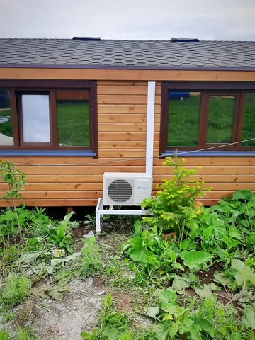 Установка кондиционера в деревянном частном доме!  🏡❄️Позаботились о комфорте в загородном...